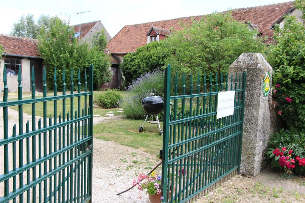 Le Clos De Chatres Oisly Ngoại thất bức ảnh